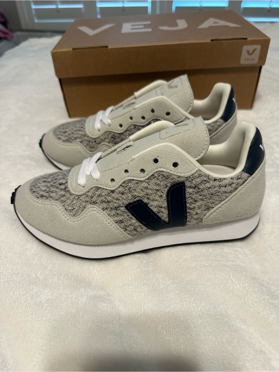 Veja Shoes - Veja Wool Runner Sneakers in Grey and Navy
